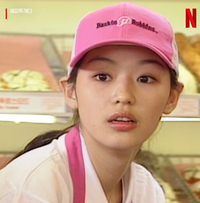 “저화질 뚫고 나오는 얼굴 천재들”...넷플, 김태희-고수-조인성-전지현 뽀시래기 시절 소환