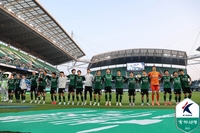극한의 ‘수비’ 축구 그 후…어느덧 ‘3위’ 달라진 전북, ‘닥공’도 부활 조짐