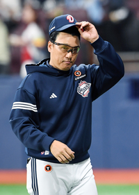 [포토]3연패에 탈출한 두산 이승엽 감독
