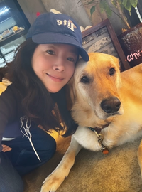 ‘누가 댕댕이야?’ 한지민, 강아지와 귀여운 인증샷 [★SNS]