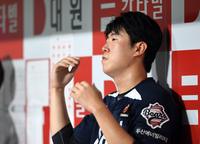 [포토]아쉬워하는 두산 김유성