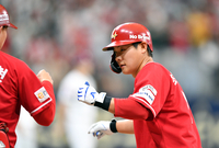 최준우 ‘3타점’+문승원 ‘시즌 2승’…SSG, KT에 6-5 한점 차 승리 ‘위닝’ [SS수원in]