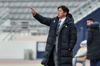 서울이랜드 ‘충격의 홈 첫패’ 딛고 초심 다짐…김도균 감독 “초반 성적 도취하지 않아야, 항상 도전자의 자세”