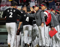 “승리조 호투로 이겼다” 염경엽 감독 ‘호평’…타선에서는 홍창기-문성주 ‘콕’ 찍어 칭찬 [SS광주in]