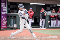 타격 ‘최상위권’→‘상전벽해’ 롯데 전민재…비결은 ‘편한 마음가짐+힘 뺀 타격’ [SS시선집중]