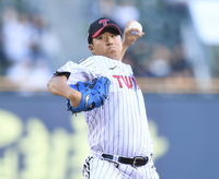 ‘잠실 떠난’ 송승기, ‘홈런 2개’ 허용→올시즌 첫 원정경기서 ‘호된 신고식’ [SS시선집중]