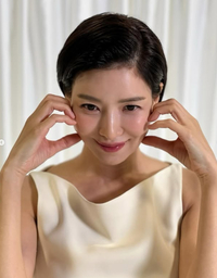 배우 윤세아, 나이 잊은 꿀피부로 광고 현장 빛내