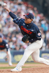 “구속 올라왔다” 구승민, 33일 만에 1군 복귀…김태형 감독 “스피드-포크볼 보겠다” [SS시선집중]