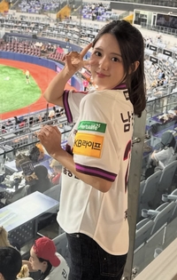 남보라, 키움 세 번째 시구! ‘승리 요정’이 되기엔 아직 낮은 승률 33.3%