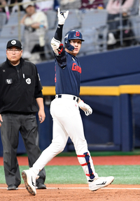 [포토]2타점 적시타로 기선제압 하는 롯데 나승엽