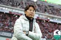 ‘심각한 빈공→충격 3연패’ 서울 김기동 “생각 많아져…내용보다 승점얻을 경기해야 하나” [현장인터뷰]