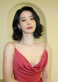 임지연, 백상예술대상 ‘찬밥’ 논란에도 강렬하게 남긴 레드 드레스 자태