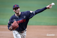 ‘어깨 손상’ 반즈, 8주 진단→대체 선수 검토…전민재 ‘이상 없음’ 확인, 9일 기술 훈련 시작 [SS메디컬체크]