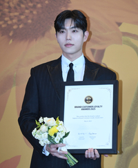 [포토] 리베란테, 고객충성도 대상 크로스오버그룹상 수상