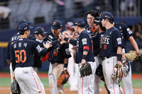 한화, 26년 만에 ‘10연승’→LG와 ‘1.5G 차’ 선두 유지…문현빈 9회 결승포 ‘역전 드라마’ 완성