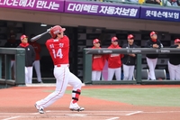 팀은 패했지만…‘KBO리그 통산 499홈런’→SSG 최정 ‘대기록’에 한 걸음 남았다 [SS시선집중]