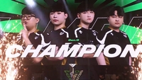 메시 올리고 굴리트 받았다…젠지, 축구팬 ‘꿈의 조합’으로 FC온라인 ‘세계 최강 등극’ [SS시선집중]