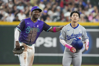 아깝다 2루타! 김혜성 2G 연속 안타…다저스는 8-1 ‘대승’