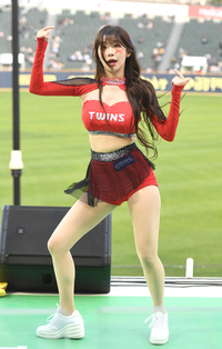 [포토] 치어리더 이주은 ‘다 함께 해요’