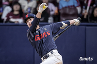 롯데 전민재, 15일 최종 안과 검진…김태형 감독 “이르면 주말, 늦어도 다음 주는 될 것” [SS메디컬체크]