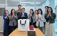 경상원, 출산 예정 직원 건강한 출산 기원 선물 전달