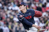 ‘한현희 깜짝 호투+손호영 대포’ 롯데, KIA 4-0 제압 전날 패배 ‘설욕’…KIA는 윤영철 부활 ‘위안’ [SS광주in]