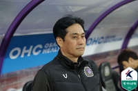 홈에서 코리아컵 ‘탈락’ 유병훈 감독 “결과에 관한 책임은 나에게 있다”[현장인터뷰]