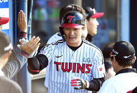 ‘프로보노’ 정경호, 판사·상대 변호사 휠체어 태웠다... 파격 현장 검증 예고