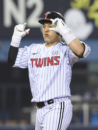 ‘몸싸움 끝에 흉기 강도 제압했지만…’ 나나 부상, 모친은 의식 잃고 쓰러져