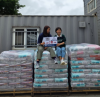 천사 이효리, 유기동물 보호소 봉사 ‘사료도 2톤 기부’ [★SNS]