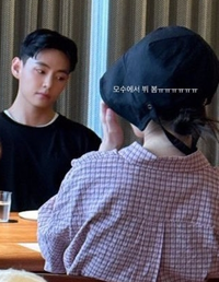 아이유-뷔, 레스토랑 목격담 솔솔 ‘아이유 생파 기념 회동?’