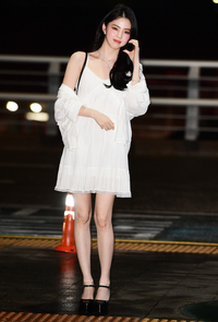 공항패션 한소희, 팬을 향한 사랑의 기울기! [포토]