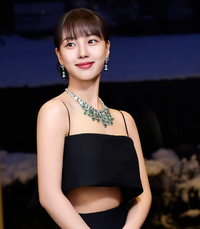 얼굴도 곱고 마음씨도 고운 고민시, 아동청소년과 자립 청년 위해 1억원 기부해