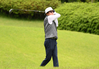 [포토]티샷하는 정몽규 회장