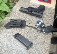 민주당 당사앞 ‘흉기소지자’ 체포…明 테러 우려, 현실로?