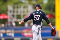 외인 투수 고민 해결 바랐는데…‘제구 난조+태도 논란’→심상치 않은 콜 어빈의 시즌 초반 [SS시선집중]