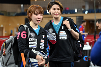 [포토] 은퇴 경기 치른 서효원, 석은미 감독과 