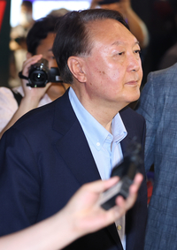 ‘말없이 떠난’ 윤석열, 영화 ‘부정선거, 신의 작품인가’ 관람…파면 뒤 첫 공개 행보 [SS현장]