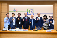 김홍신 작가·한국잡지협회 청진회 회원, 속초 방문