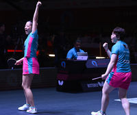 [포토] 신유빈-유한나 ‘주먹 불끈’