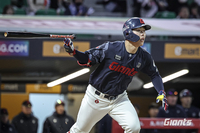 “무릎 안 좋아” 고승민 선발 제외→윤동희 26일 만에 ‘2번’ 배치…“내일도 상태 봐야” [SS시선집중]