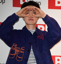 패셔니스타 이동욱, 망원경 놀이는 아니고요~ [포토]