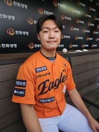 “거만한 생각을 좀 했죠” 정우주, 매일 푸시업 100개씩 하는 이유…“던지고 싶은 공이 있어요” [SS스타]