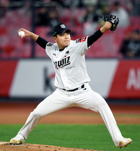 ‘불펜 핵심’ 손동현 ‘어깨 부상’ 이탈, 강철매직 ‘깊은 한숨’…“전반기 복귀 어려워, 답이 안 나온다” [SS수원in]