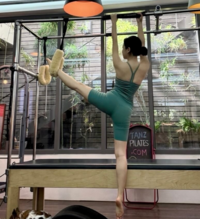 SM 떠난 예리, 전신 레깅스 입고 필라테스…엄청난 유연성 [★SNS]