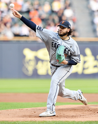 [포토]힘차게 공 뿌리는 한화 폰세