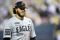 [포토]한화 폰세, 7회말 아쉬운 동점 허용