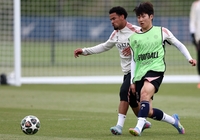 박지성-손흥민 ‘후계자’ 이강인도 챔스 결승 무대 밟을까…8~4강 출전 시간 ‘제로’에도 실낱같은 기대를