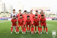 환상 프리킥골 허용, 신상우호 잘 싸웠지만 0-1로 전반 마감[한국-콜롬비아]