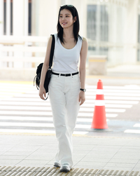 화이트 여신 이유비, 블랙은 포인트! [포토]